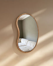 FLOWY MIRROR OAK
